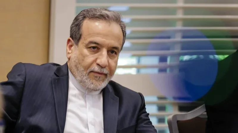 عراقجي: حان الوقت لتُخرِج السعودية القوات الأمريكية من أراضيها