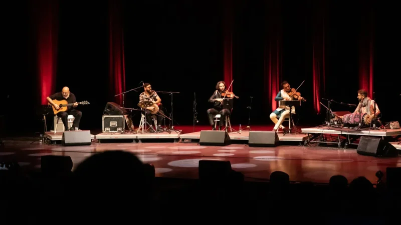 من قرطاج إلى الكارناتيك.. أوتار تتكلم في ملحمة موسيقية بين تونس والهند