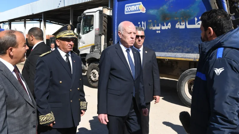 Saïed se rend à l'entrepôt municipal de Monastir