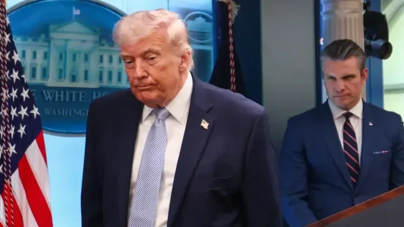 ترامب: القوات الأمريكية ستبقى حول إيران حتى تلتزم بالاتفاق