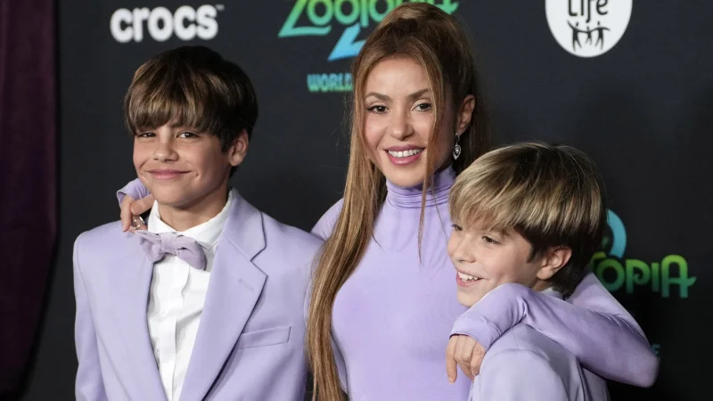 شاكيرا: الهواتف الذكية والمنصات الرقمية ممنوعة على طِفليَّ