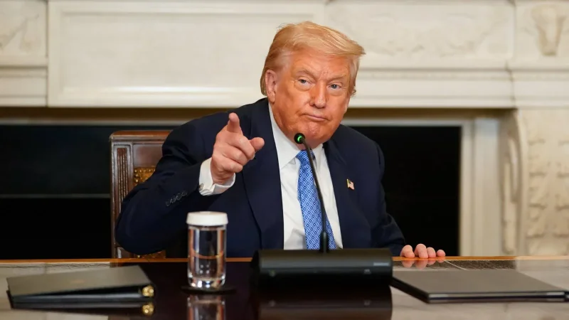 ترامب: حصار فوري على هرمز.. ومن يُهاجمنا سنُرسِله للجحيم