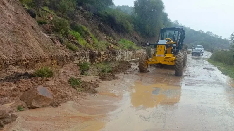 جندوبة: وزير التجهيز يؤكد تركيز حضائر لصيانة الانزلاقات