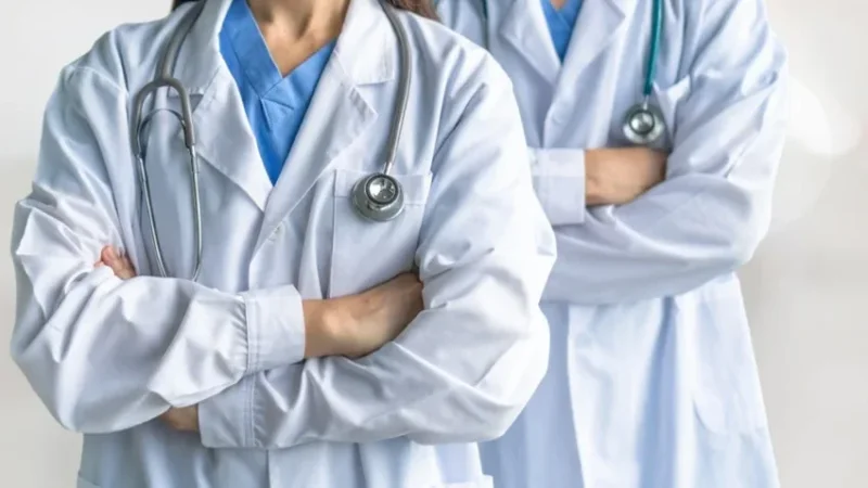 عمادة الأطباء: كلّ 'شبهات التقصير' تخضع لمسارات تقييم ومساءلة