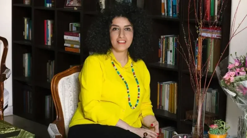 إيران: نرجس محمدي الحائزة على نوبل تتعرّض لأزمة قلبية