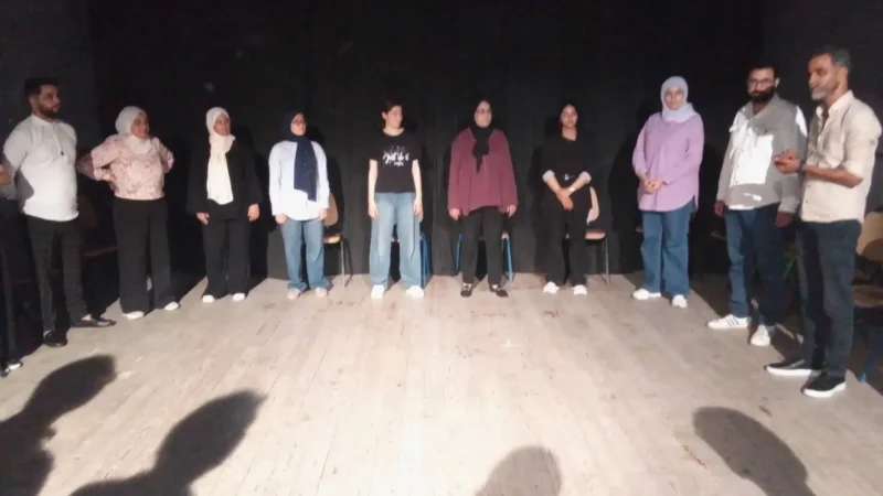 القيروان تستعيد وهج المسرح في افتتاح الدورة 30 من مهرجان المسرح الحديث