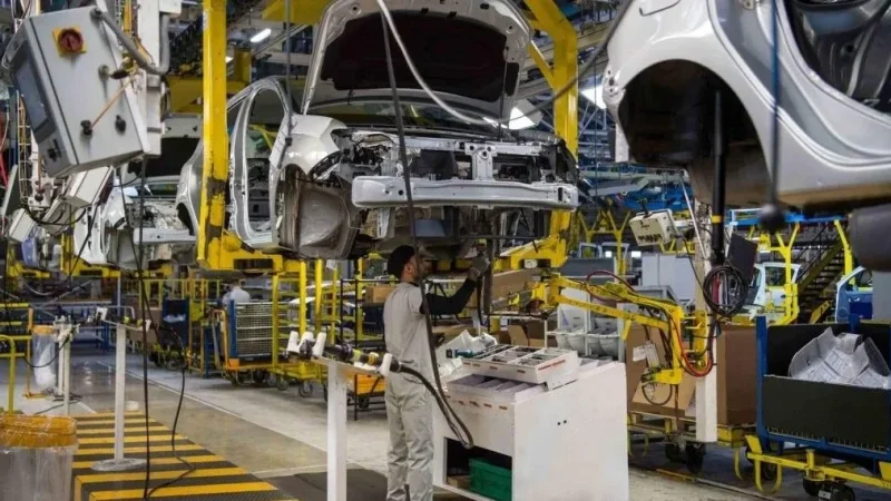 اتفاق تونسي إيطالي لدعم الاستثمار والتعاون في قطاع السيارات