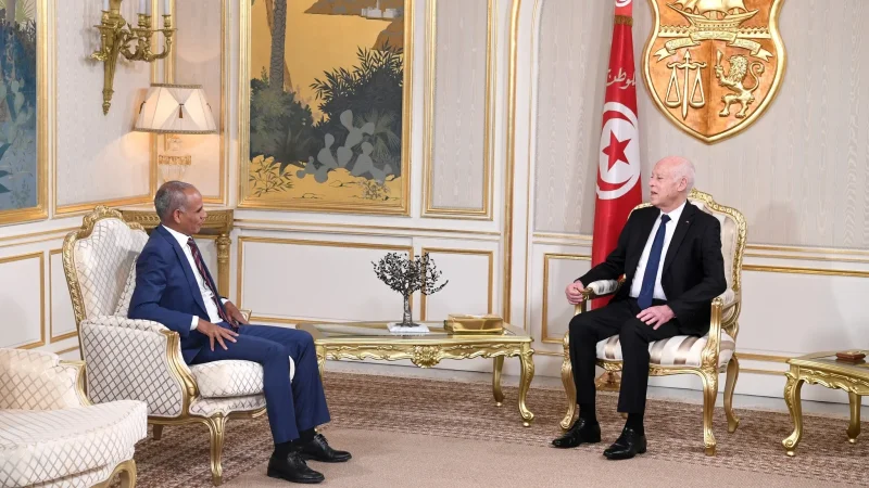 رئيس الجمهوريّة يستقبل سفير موريتانيا بمناسبة انتهاء مهامه في تونس