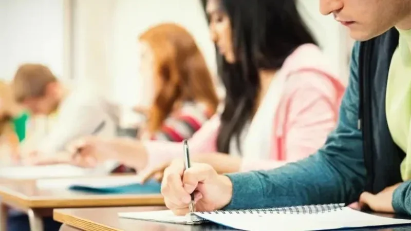 جندوبة: 5871 مترشحا لإمتحان البكالوريا و14 حالة خاصة من بينهم سجين