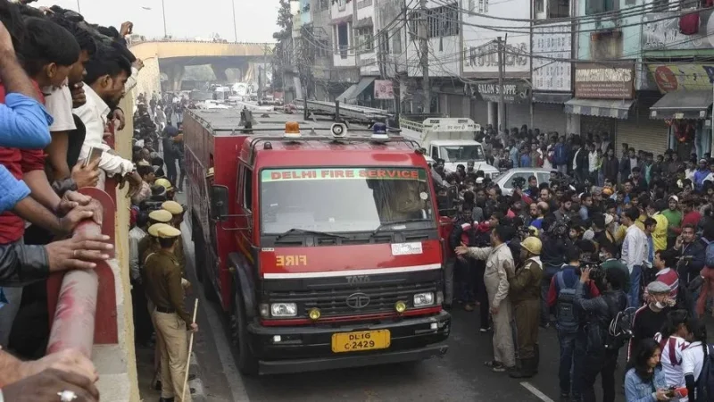 Inde: Au moins 21 morts dans l'incendie d'un hôtel à New Delhi