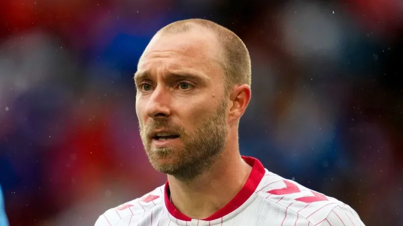 Christian Eriksen s'effondre lors d'un match amical contre l