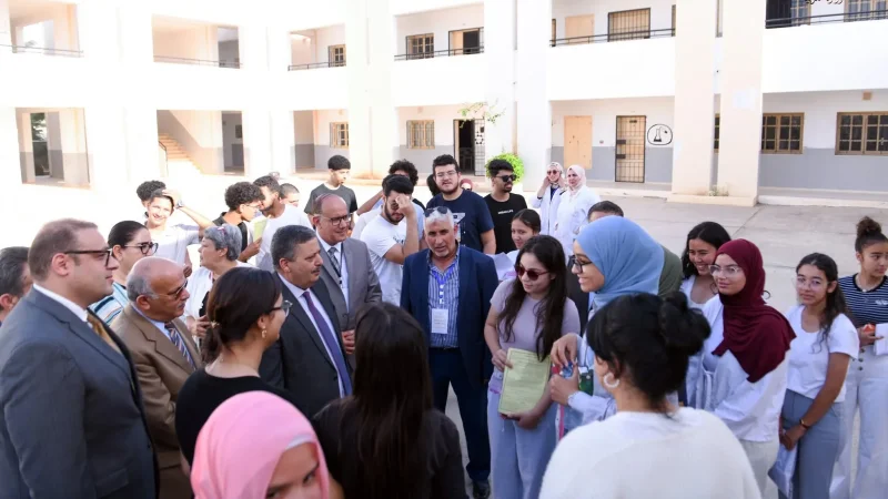 وزير التربية: الأستاذ المراقب والمصحّح ركيزة أساسي