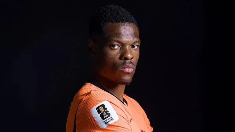 Le Real Madrid officialise l’arrivée de Denzel Dumfries