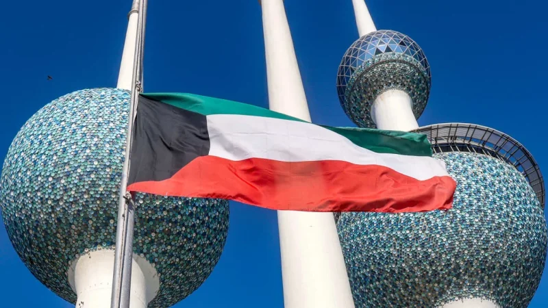 الكويت تعلن خروج عدد من خطوط النقل الكهربائية عن الخدمة