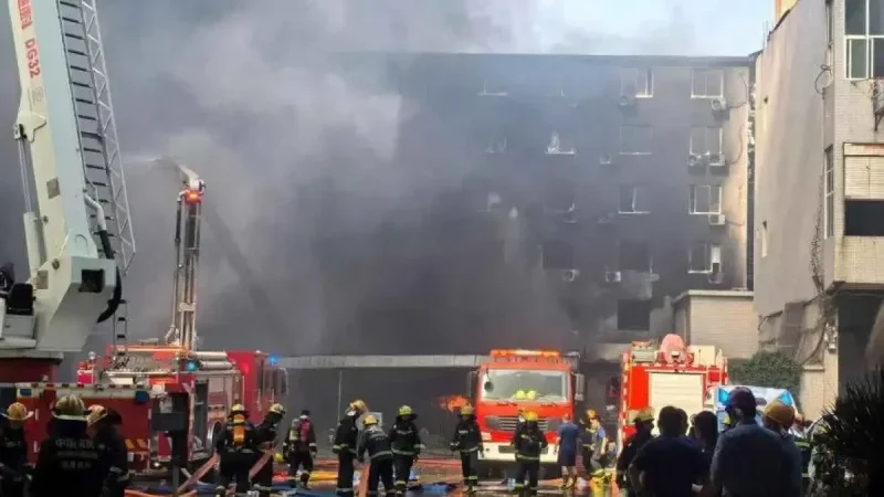 28 وفاة على الأقلّ بحريق مصنع للأحذية بالصين