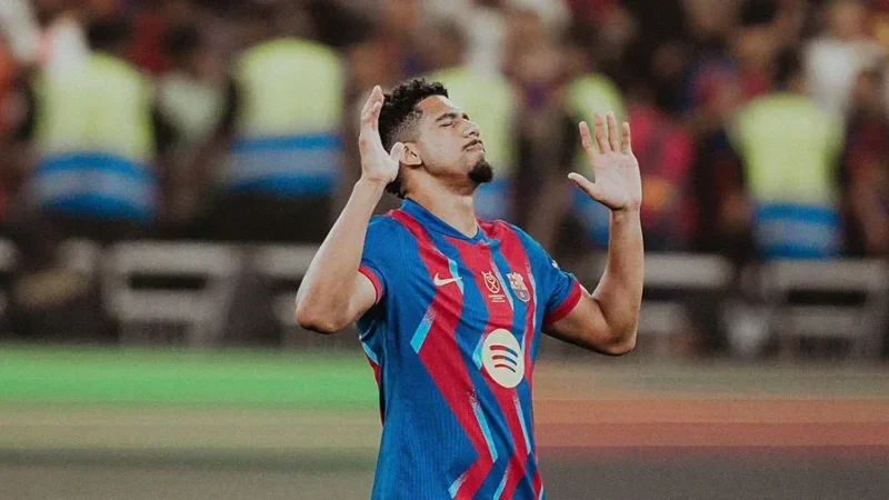 Barça : Ronald Araujo prêté à Liverpool