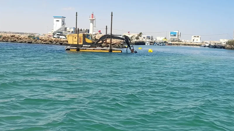 قابس: استئناف أشغال حفر مدخل ميناء الزارات