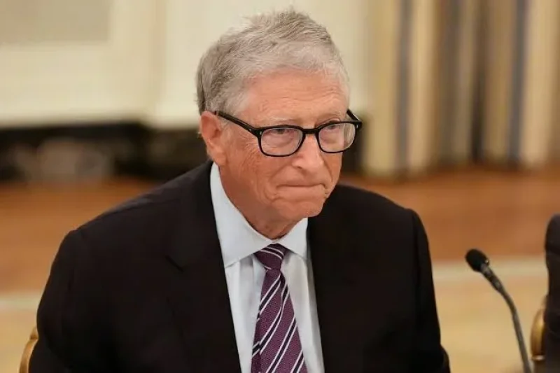 Bill Gates appelle à encadrer les effets de l'IA
