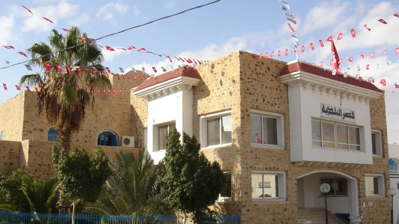 بلدية تطاوين تحذّر من الاستغلال العشوائي للطرقات والفضاءات العامة