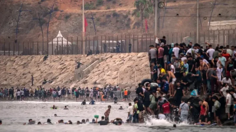 إسبانيا: لا دليل على أنّ المغرب دبّر لعبور المهاجرين إلى سبتة