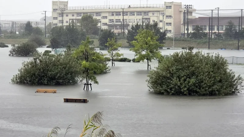 Japon: Le typhon Dujuan fait 4 morts... 45 mille foyers dans le noir