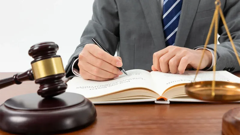 رفض الإفراج عن متّهمين بتقديم الدعم اللوجستي لإرهابيين وتأجيل المحاكمة