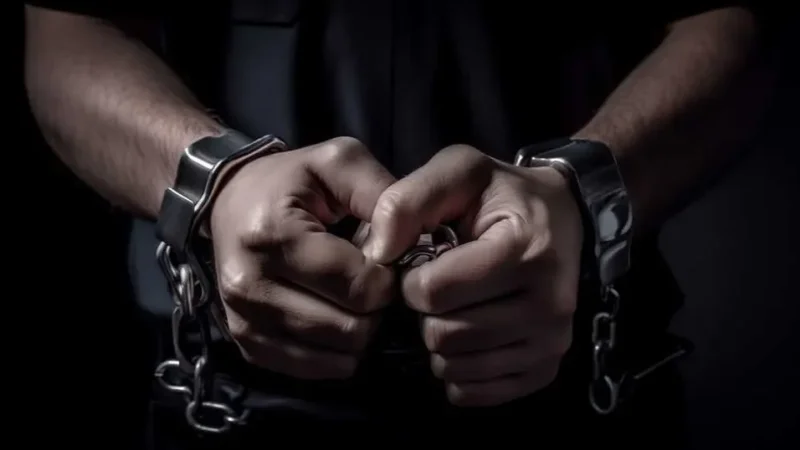 تعلقت به عشرات القضايا: القبض على 'مُروّع' ركاب المترو بمحطة باب سعدون