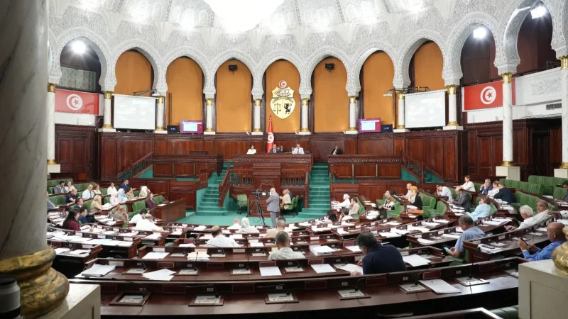 البرلمان يحيل 89 سؤالا إلى أعضاء الحكومة