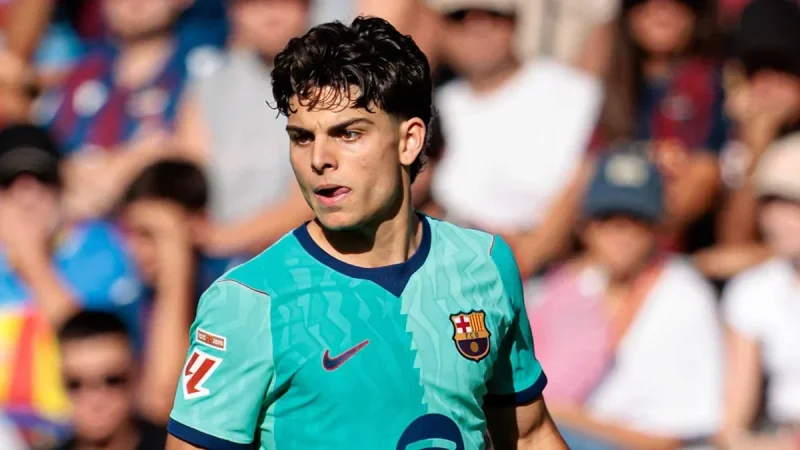 برشلونة يجدد عقد نجمه الصاعد حتى 2030