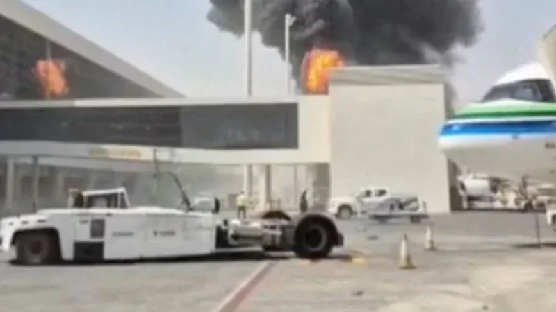 الحوثيون يستهدفون مطار الرياض بصاروخ