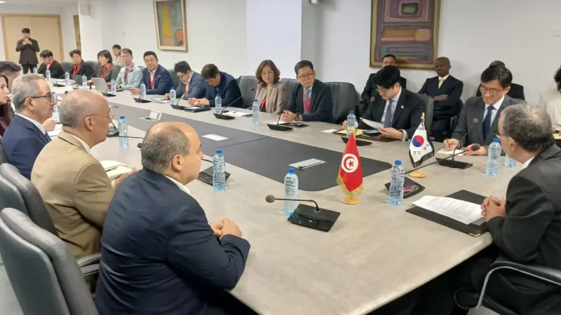 وزير الإقتصاد يتباحث مع وفد كوري الإستثمار في صناعة مكونات السيارات