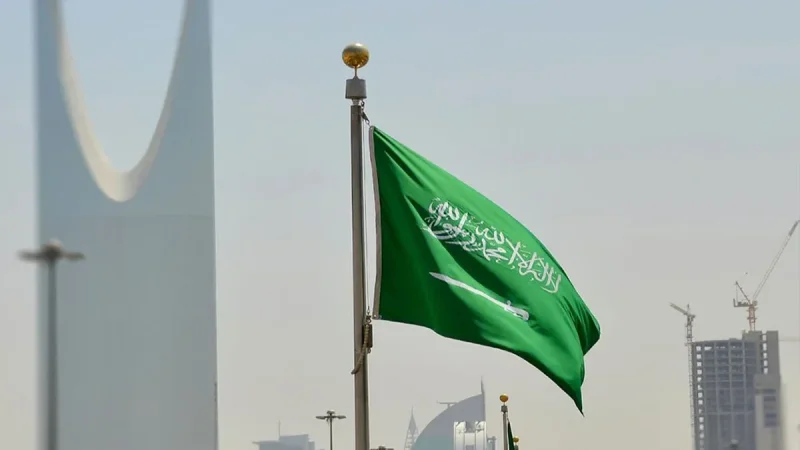 السعودية تُحذّر: لن نسمح بتهديد أمننا أو حرية الملاحة في البحر الأحمر