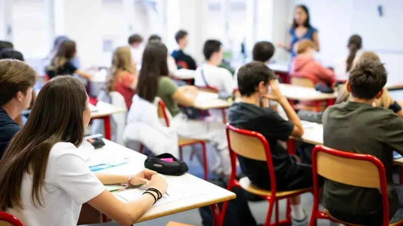 وزارتا التربية والصحة تضعان رقما أخضر لدعم التلاميذ نفسيا