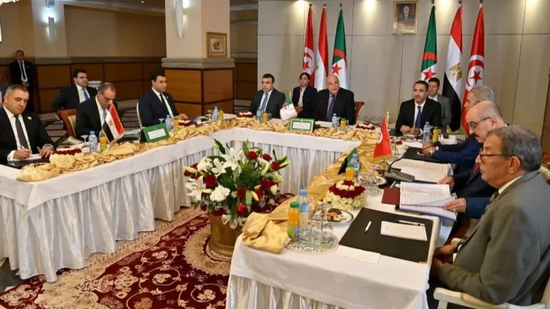 تونس ومصر والجزائر توحد مواقفها بشأن الأزمة الليبية