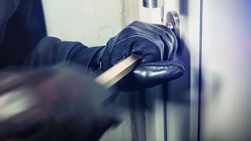 تفكيك شبكة إجرامية مختصّة في السطو على المنازل
