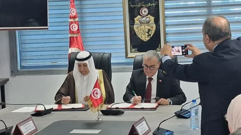 توقيع اتفاقيتي تمويل للطريق السيارة بوسالم