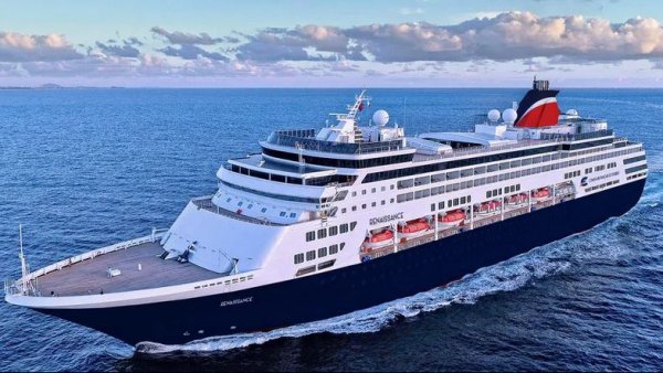 Le bateau de croisière " Renaissance " débarque au port de Sfax