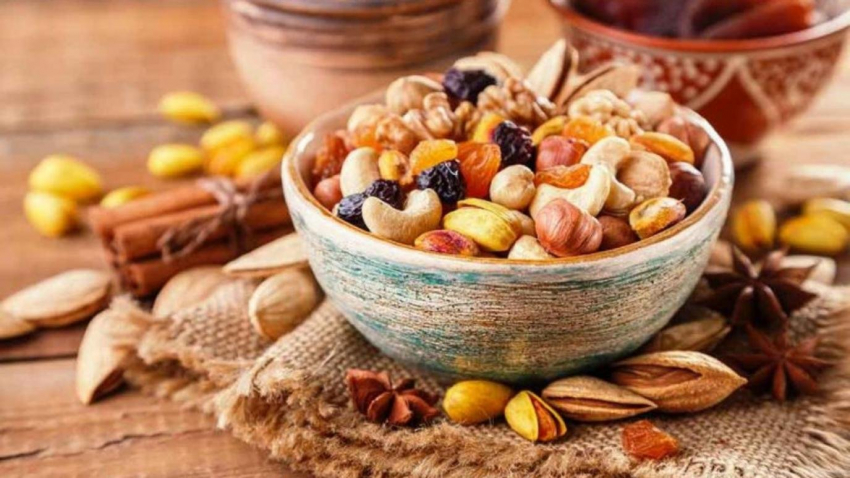 العاصمة: حجز 10 أطنان من الفواكه الجافة معدّة للاحتكار العاصمة: حجز 10 أطنان من الفواكه الجافة معدّة للاحتكار