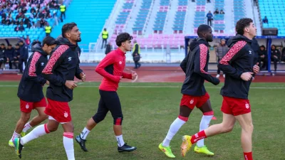 تشكيلتا النادي الإفريقي ومنتخب نجوم القدس الفلسطيني تشكيلتا النادي الإفريقي ومنتخب نجوم القدس الفلسطيني