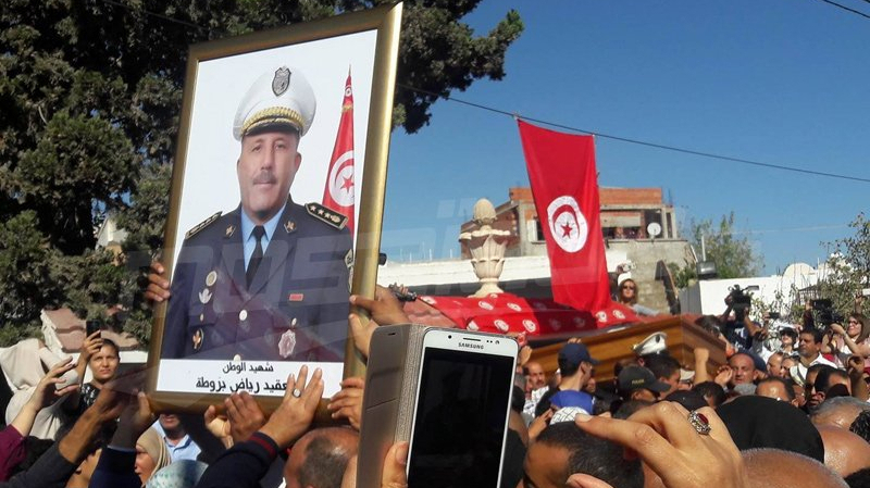 بالصور والفيديو: جثمان الشهيد رياض برّوطة يوارى الثرى رياض بروطة