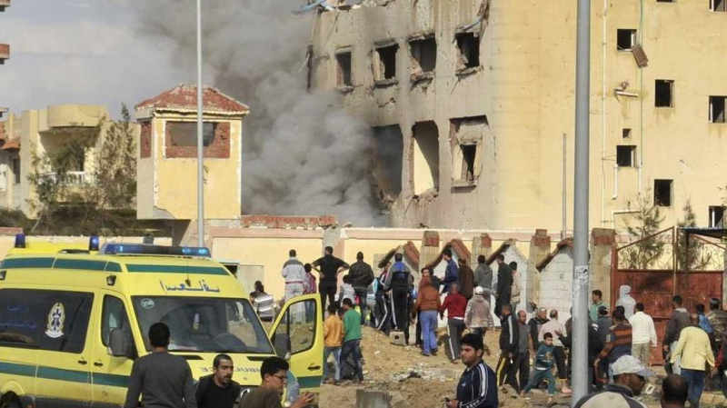 هجوم سيناء: عدد القتلى يصل إلى 235 والجرحى 150