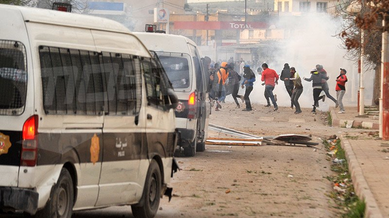 10 موقوفين وتسجيل اصابات في أحداث البارحة بطبربة