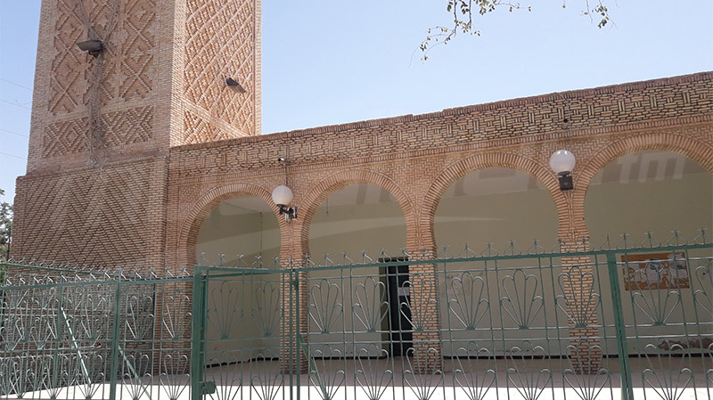 بعد ظهور تشققات داخله: غلق جامع سيدي عبيد في توزر