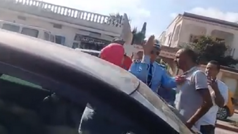 مقاضاة امرأة صفعت سائق تاكسي وامكانية اقرار اضراب عام في القطاع تاكسي