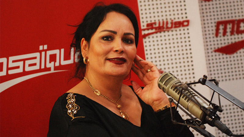 زينة القصرينية:'المرشدة الاجتماعية الي في هي من اختارت أغنية الحراقة' زينة القصرينية