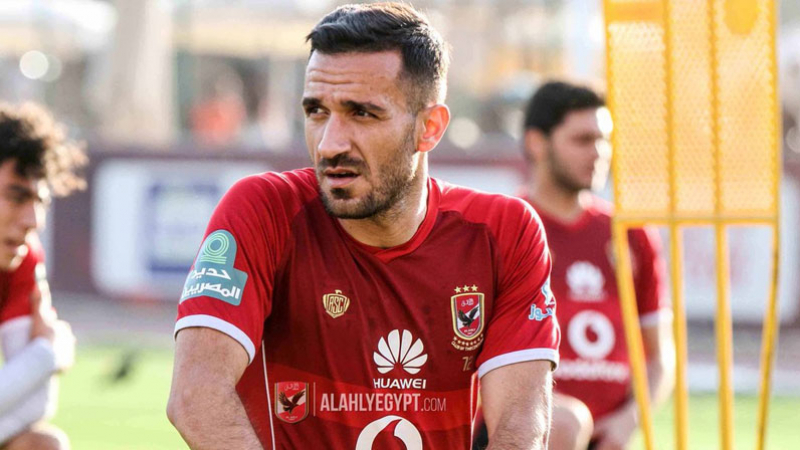 الأهلي المصري يجدد عقد علي معلول علي معلول
