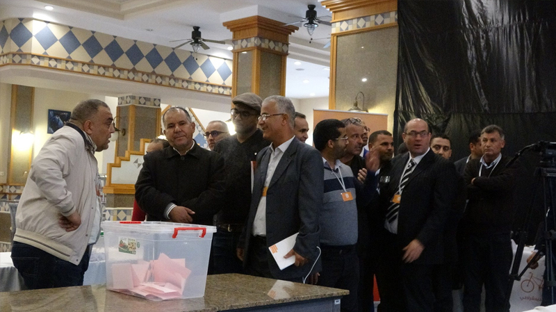 التيار الديمقراطي : التصويت على ترشّح محمد عبو للرئاسة مؤتمر التيار الديمقراطي : التصويت على ترشّح محمد عبو للرئاسة