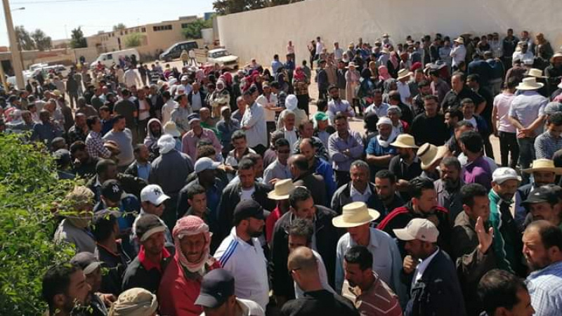 تطاوين: أكثر من ألفي عامل بشركة البيئة يضربون تطاوين