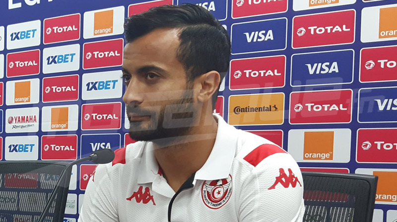 ياسين الخنيسي: نقرأ الإشاعات ونضحك.. ياسين الخنيسي: نقرأ الإشاعات ونضحك..