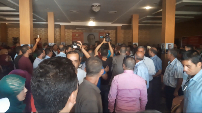 انقطاع الكهرباء عن إجتماع الشاهد بالقصرين انقطاع الكهرباء عن إجتماع الشاهد بالقصرين